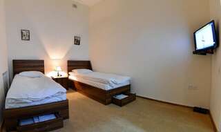 Хостелы Baku Home Hostel Баку Двухместный номер/номер Твин без окон-3